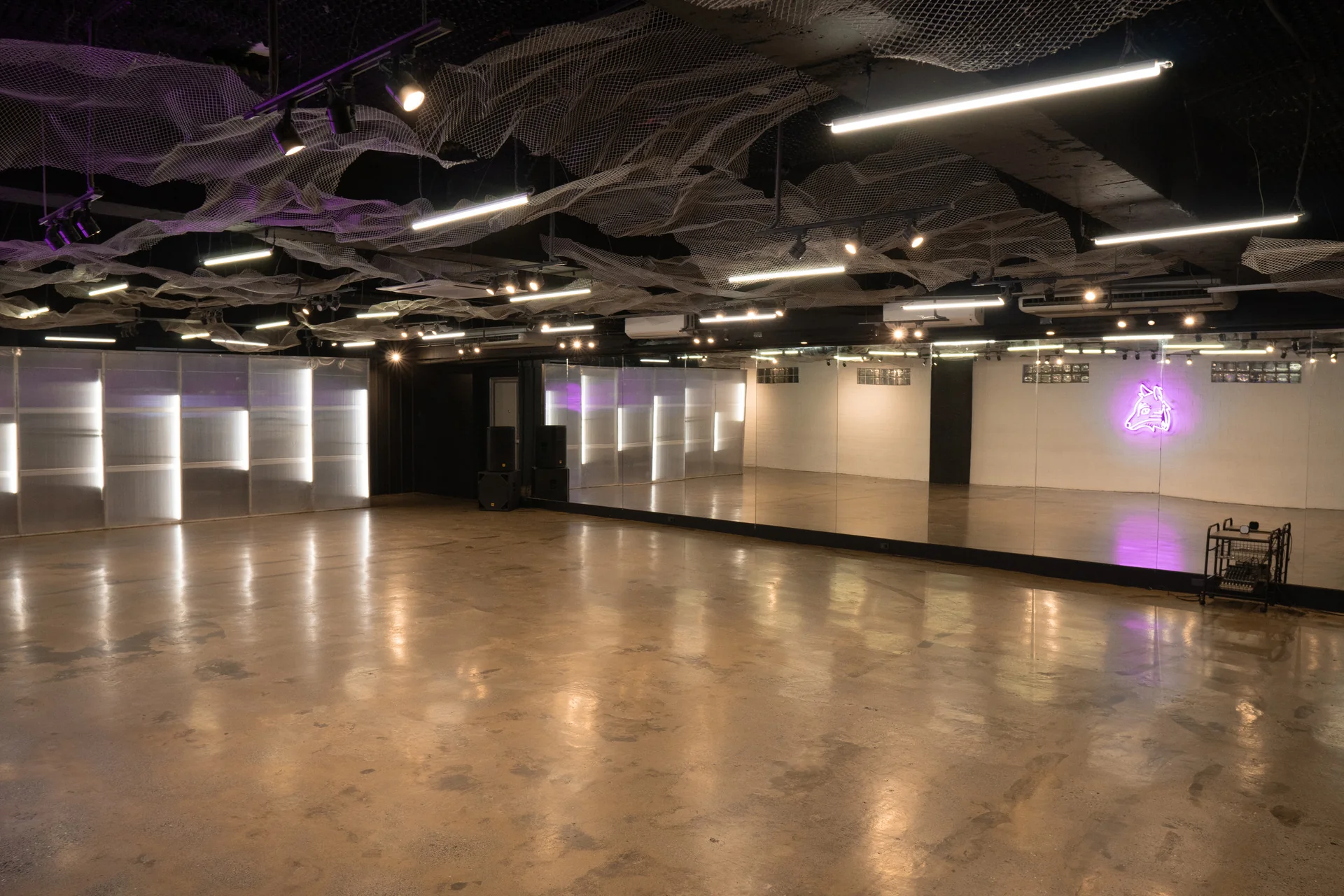 ZERØ Studio A - Main dance studio with sprung floors and mirrors